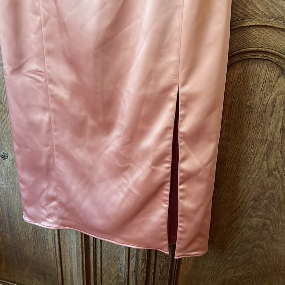 NWT ANTHROPOLOGIE Ruffled Off-The-Shoulder Dress pink satin Size Medium - Picture 10 of 16